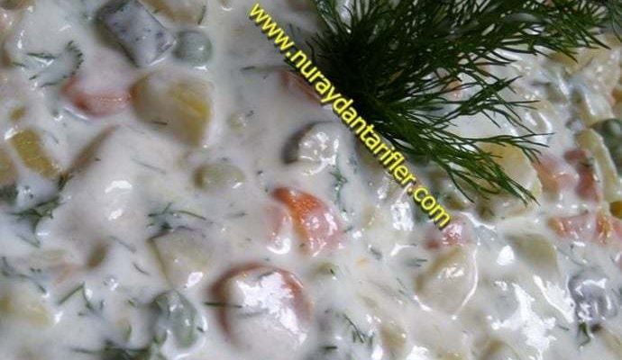 Dereotlu Yoğurtlu Patates Salatası