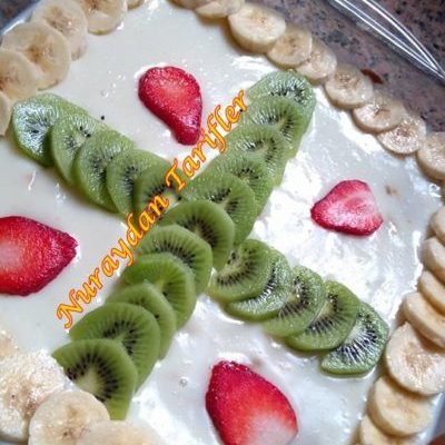 Meyveli Kremalı Kek