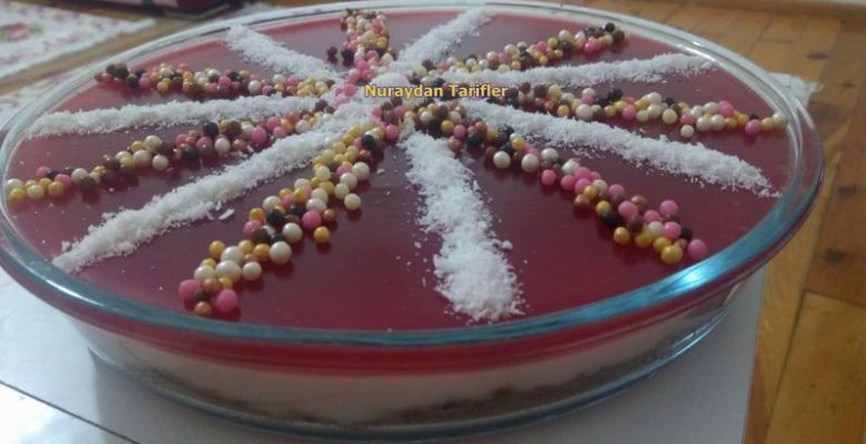 Vişne Soslu Bisküvili Tatlı